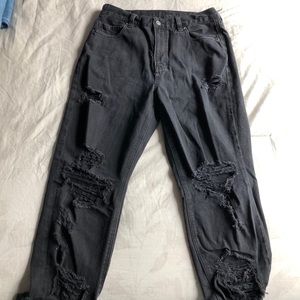American Eagle distressed mom jean